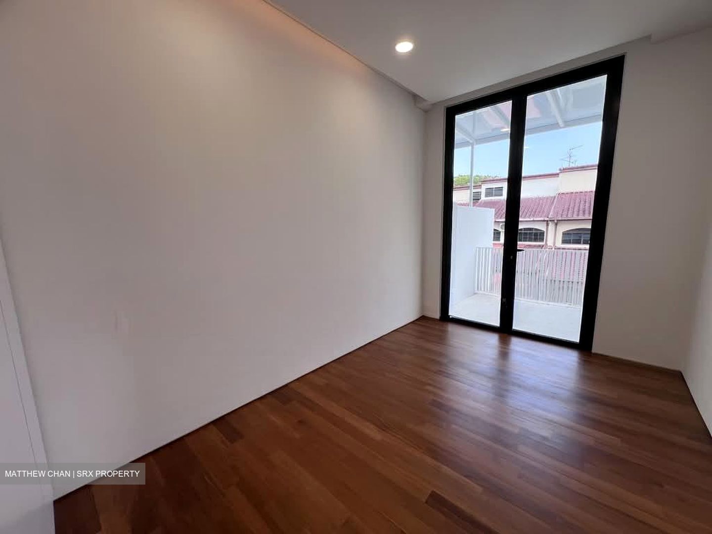 West Coast Road (D5), Terrace #556645281